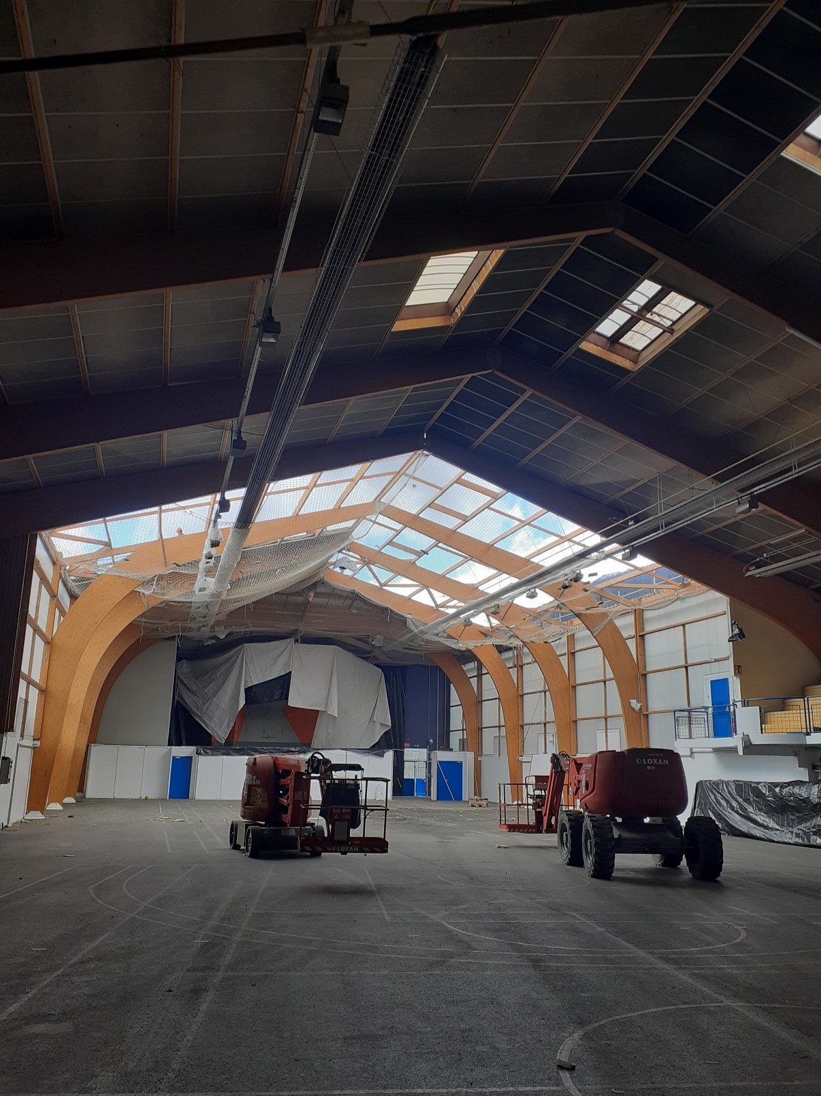 Travaux toiture espace perdtemps